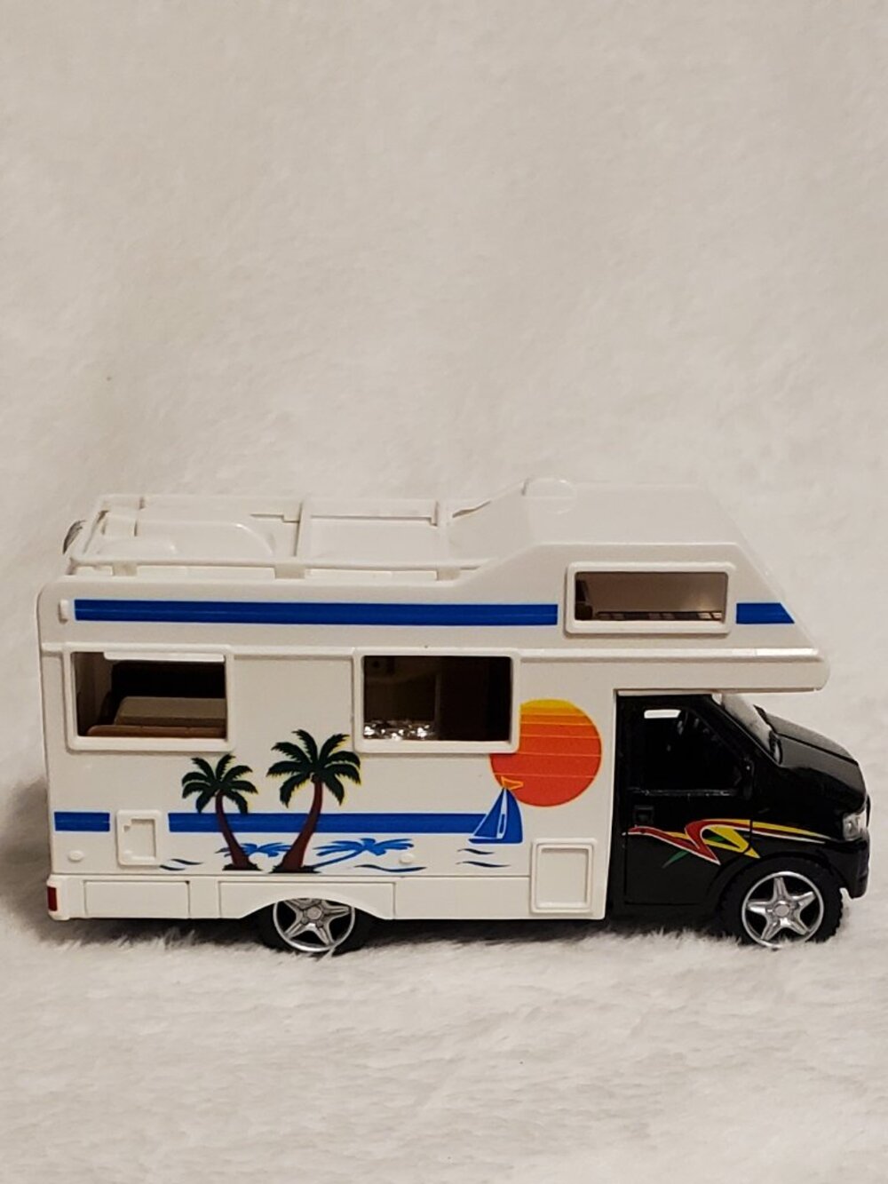 Kinsfun Diecast 1:30 Toy Campervan with Palm Tree Design EUC-See photos!